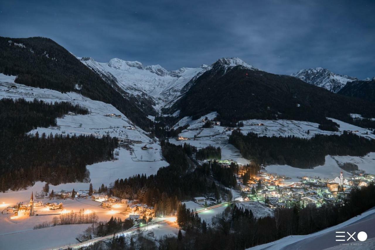 Stuebilerhof Apartment Ahrntal ภายนอก รูปภาพ